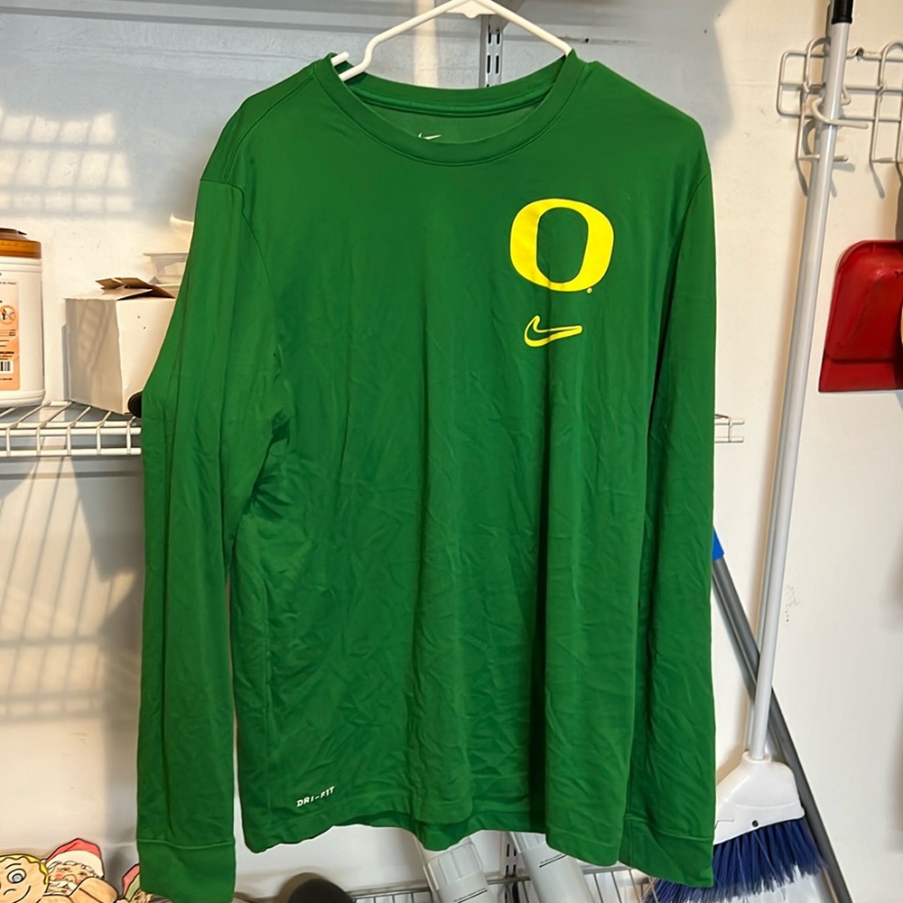 Men’s Nike Dri-Fit “Go Ducks” L/S T-Shirt, SZ: Large